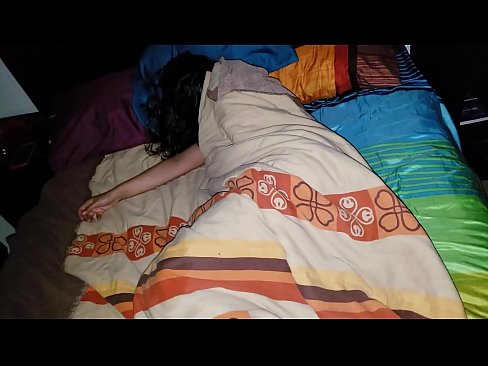 ❤️ Styvbarn som skäller ut sin unga styvmor medan hon sover. ❤❌ Porno at sv.hentaidude.ru ️❤